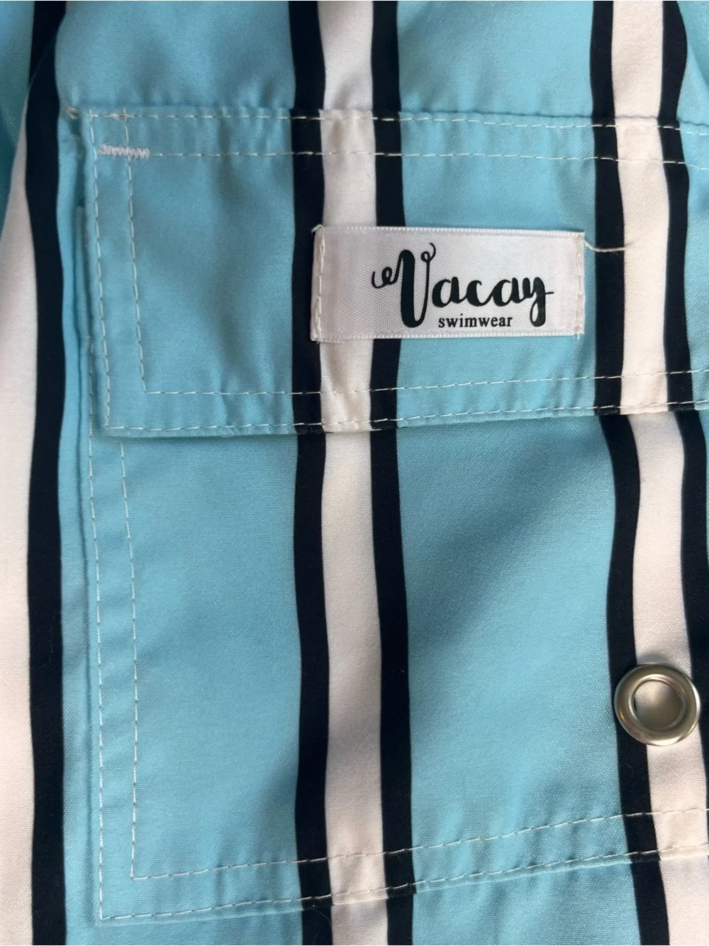 Vacay Swimwear Blue Vertical-Stripe Men's Swim Trunks, size large, 5 inch inseam